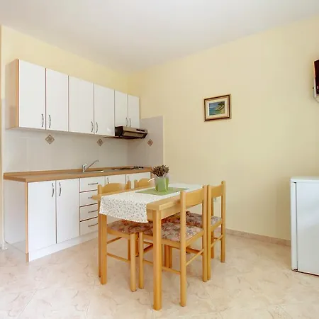 Irena Mali Losinj
